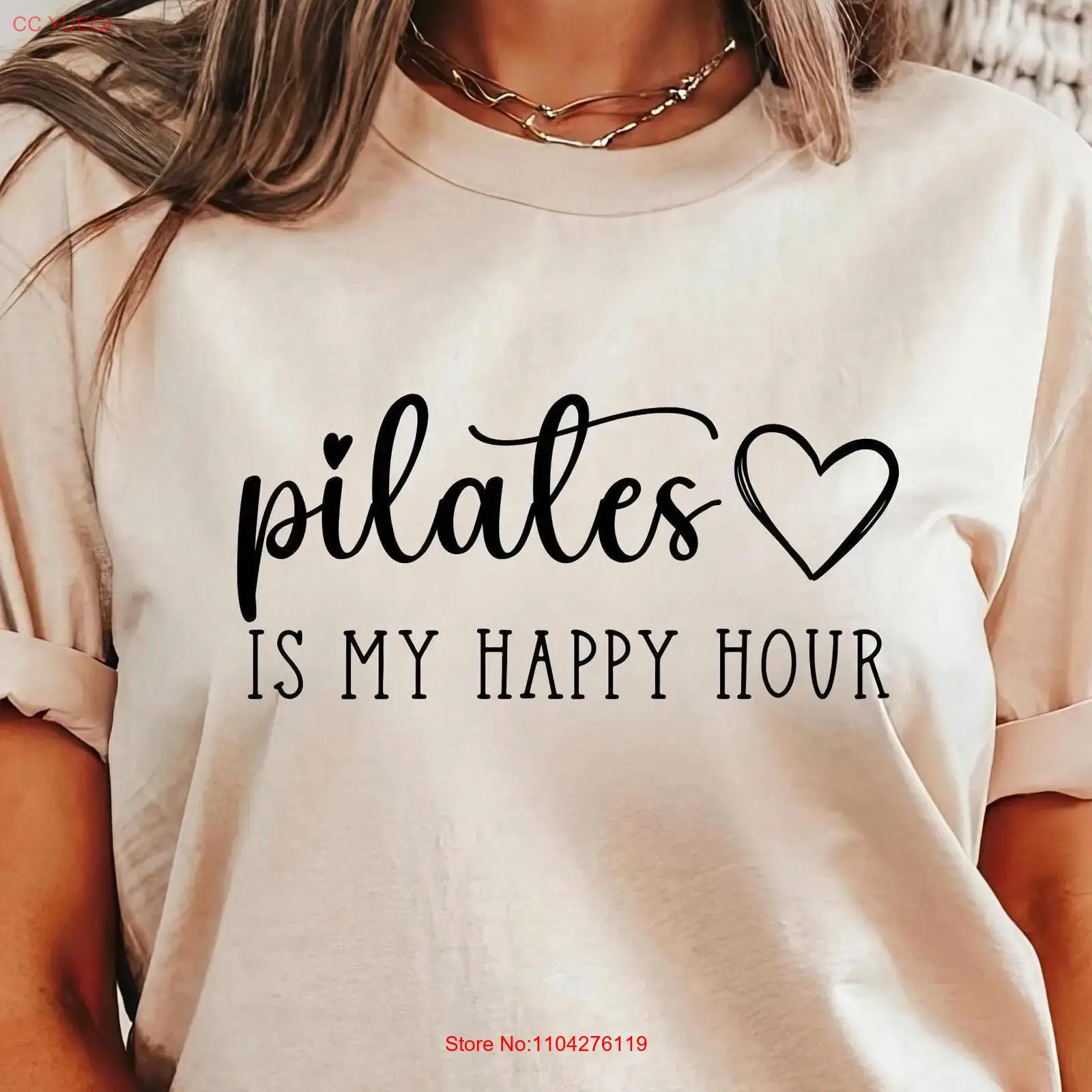Pilates Yoga Instructor - ピラティスは私のハッピーアワーです Tシャツ フィットネス愛好家のためのワークアウトアパレル インストラクター リフォーマー ヨガ