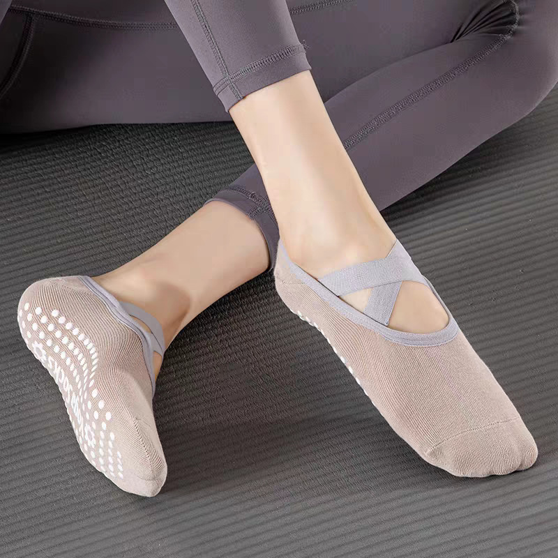 プロフェッショナル女性ヨガソックスシリコーン滑り止めバレエピ - Pilates & Yoga Training Center のレビューと価格